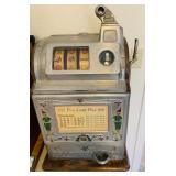 Jennings 5c Dutch Boy Slot Machine