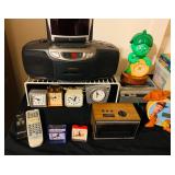 CD/Stereo - Vintage Clocks