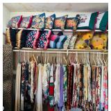 Holiday Tablecloths & Decorative Pillows