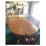 Dining Table w/ 2 leaves and 6 chairs