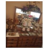 Maple Dresser w/mirror