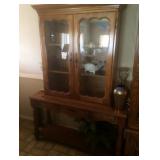 Curio / China Cabinet