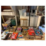 Hundreds of Comis 