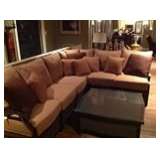 Summer Classic Almost new outdoor Sectional & Coffee table