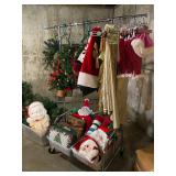Christmas Decor & Holiday Linens 
