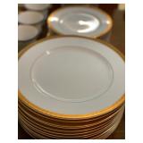 84PC Sango China Royalty Design Pattern Serving for 12 - $180 