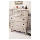 Beautiful home, Antiques & Modern. Everything super nice & Clean