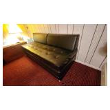 Vintage Studio Lounge