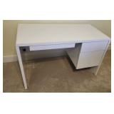 White Modern Style Desk