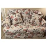 Mayo Floral Loveseat
