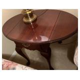 Thomasville Traditional Side Table