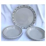 Longaberger Traditional Holly Pie & Cake Plates