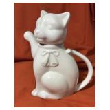 Vintage Crowning Touch Cat Teapot