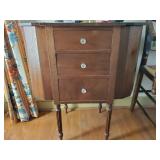 Vintage Sewing / Foyer / End Table