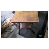 OAK TABLE