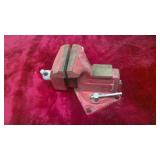 Wilton vise, bolt hardware, MISC, WWW.ONLINEAUCTIONSLLC.NET 