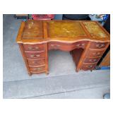 WOOD DESK, CAT DECOR AND MORE, WWW.ONLINEAUCTIONSLLC.NET