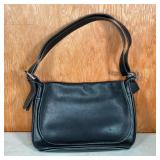 COACH BLACK LEATHER HANDBAG