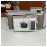 POLAROID J33 LAND CAMERA