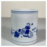 CHINESE BLUE AND WHITE CUP