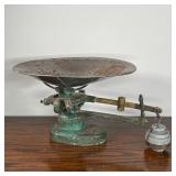 ANTIQUE KITCHEN SCALE