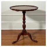 SCALLOPED TOP SIDE TABLE