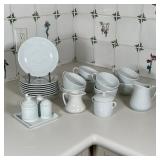 FRENCH APILCO TABLEWARE SET