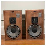 PAIR INFINITY Q JR SPEAKERS