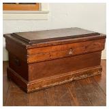 ANTIQUE WOOD STORAGE CHEST