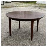 ROUND EXTENSION DINING TABLE