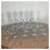 (18pc) BACCARAT GLASSWARE | Six short cocktail glasses (h. 4-3/4 in.), five champagne flutes (h. 9-1