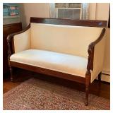 FEDERAL INLAID SETTEE | Inlaid decoration, carved turn supports, white upholstery in very good condi