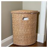 CORNER HAMPER | Woven basket with lid and removable linen insert; h. 28 x w. 15 x d. 15 in. 