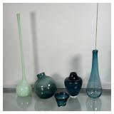 (5pc) ART GLASS VASES | Including a tall long-neck seafoam green vase signed indistinctly