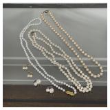 GROUP PEARL JEWELRY | Including necklaces, earrings, etc. 