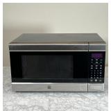 KENMORE ELITE MICROWAVE | with turntable; excellent condition 13 x 22 x 17 in.