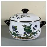 ENAMEL COOKING POT | Villeroy and Boch porcelain enamelware 6 quart cooking pot and lid; from the "B