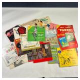COLLECTION SHOW TUNES RECORDS | Vinyl records mostly from musicals, with albums for Damn Yankees; Ho