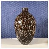 Decorative blown glass, including a vase (h. 13 in.)