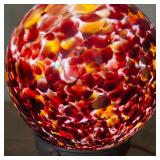 BLOWN GLASS LAMP | With a marbled glass shade centered by two roosters; overall h. 10 x w. 11 x d. 5