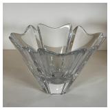 ORREFORS CENTER BOWL | Heavy crystal glass center bowl no. lh464214, appearing in overall very good 