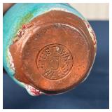 a pedestal bowl (dia. 7 in.); a painted tile / pot rest, and a set of 5 brown ramekins / small bowls