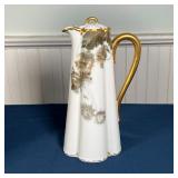 (4pc) GILT DECORATED PORCELAIN | Including a Haviland Limoges chocolate pot (h. 10-1/2 in.), an Ital