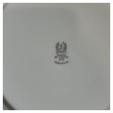 (13pc) SET LENOX PLATES | With gilt rims; dia. 10-1/2 in.