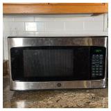 GE MICROWAVE | Stainless steel, in very good condition