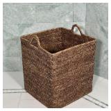 WICKER HAMPER BASKET | 20 x 16 x 16 in.