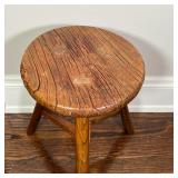 ANTIQUE TRIPOD STOOL | h. 18 x 15 x 15 in.