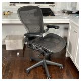 HERMAN MILLER AERON CHAIR (L) | Size large (3 dots), some wear to seat netting, scuffs
