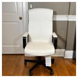 WHITE IKEA OFFICE CHAIR | Millberget armchair in excellent condition