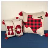 (4pc) SET PILLOWS | Texas themed holiday pillows; largest 16 x 16 in.